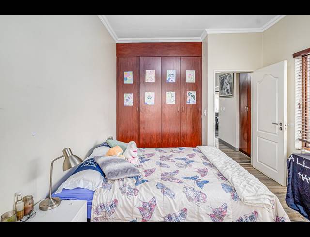 3 BEDROOM CLUSTER FOR SALE IN GLENVISTA